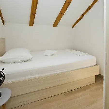 And Zvjezdana Apartman *