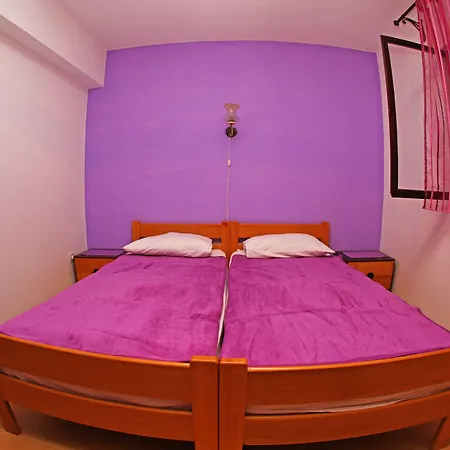 Apartman And Zvjezdana *