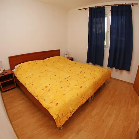 And Zvjezdana Apartman Hvar Town