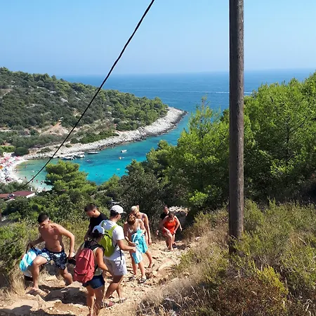 And Zvjezdana Διαμέρισμα