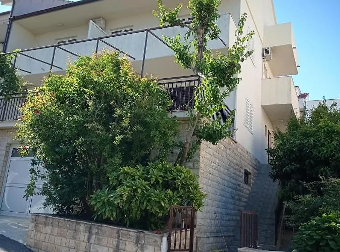 And Zvjezdana هفار