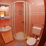 And Zvjezdana * 赫瓦尔
