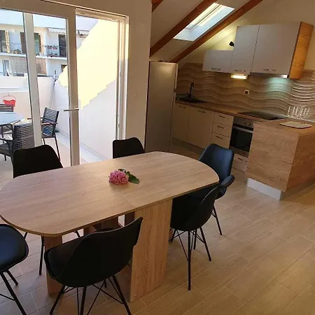 Appartement Apartments&rooms Zvjezdana *