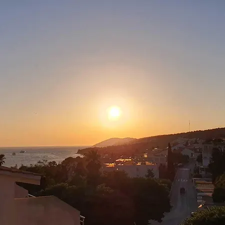 Apartman And Zvjezdana Hvar Town