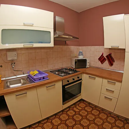 And Zvjezdana Apartment *
