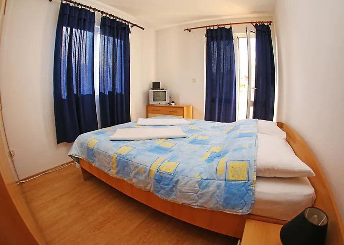 And Zvjezdana Apartment *