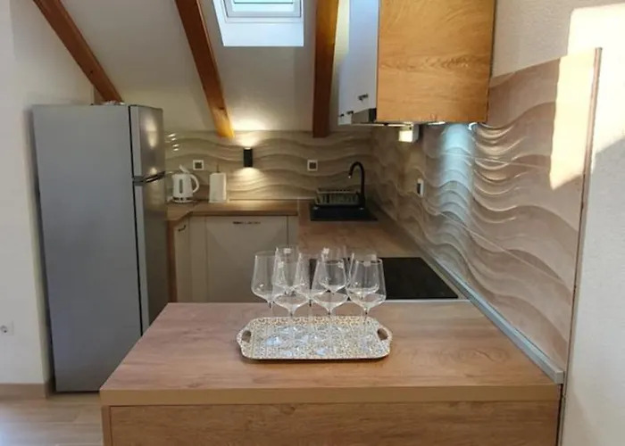 And Zvjezdana Apartment