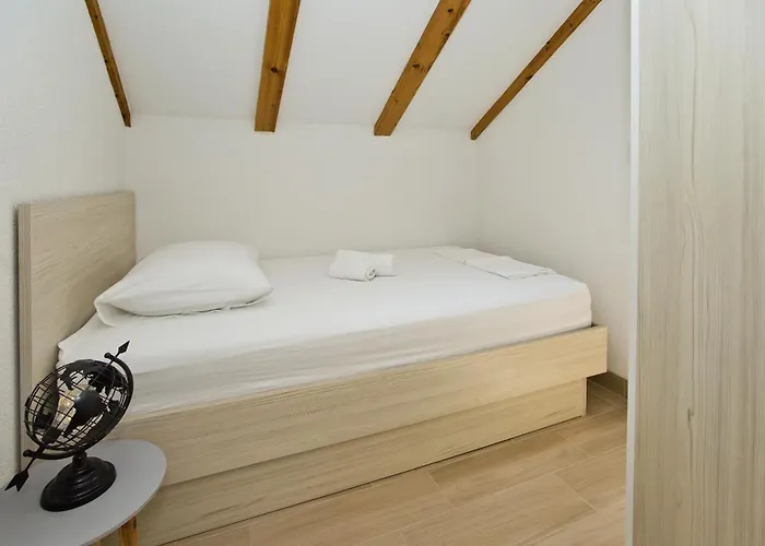 And Zvjezdana Apartment *