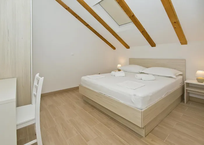 Apartment And Zvjezdana