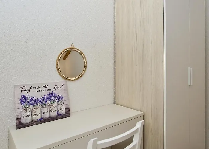 Apartment And Zvjezdana *