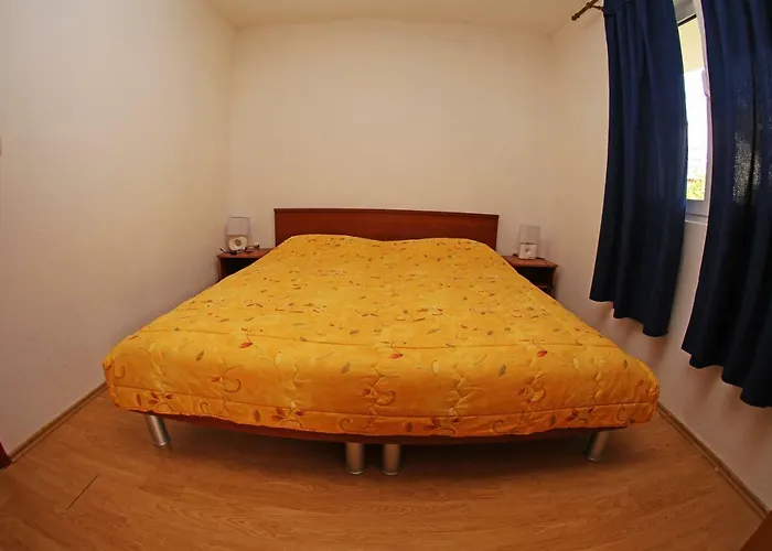 And Zvjezdana Apartment