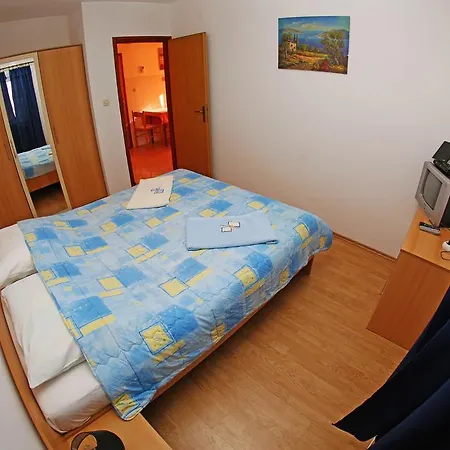 And Zvjezdana 아파트 흐바르